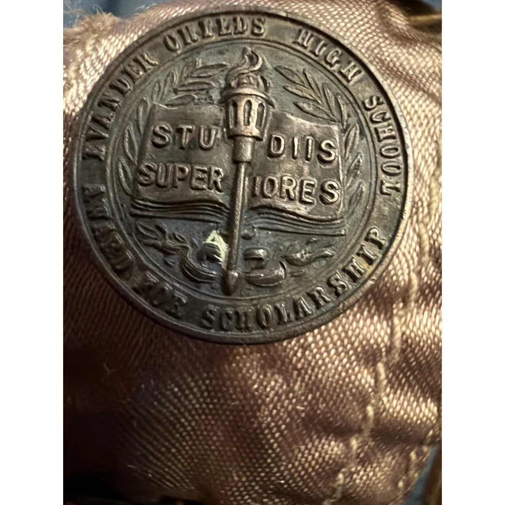 Vintage Evander Childs High School Award for Scholarship Pin‎ Bronze Tone Crest